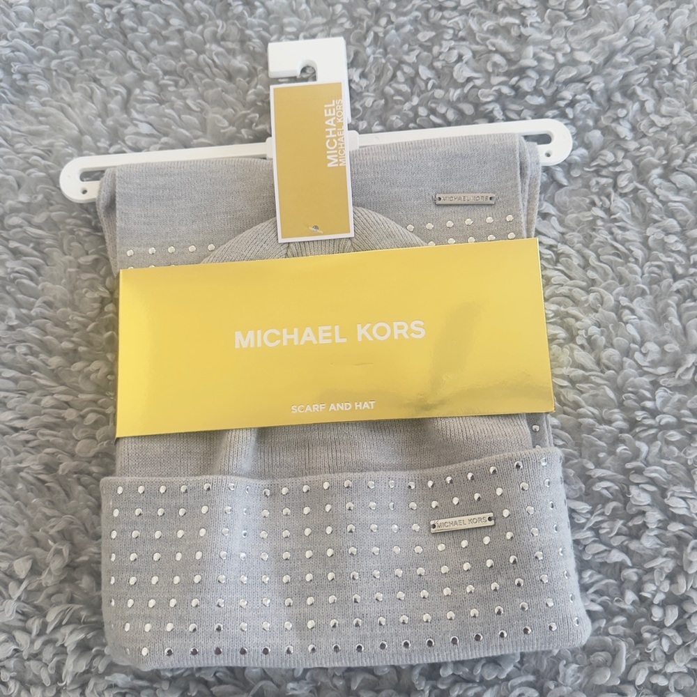 Michael Kors Light Gray Scarf and Hat Set with Silver Studs. Brand New